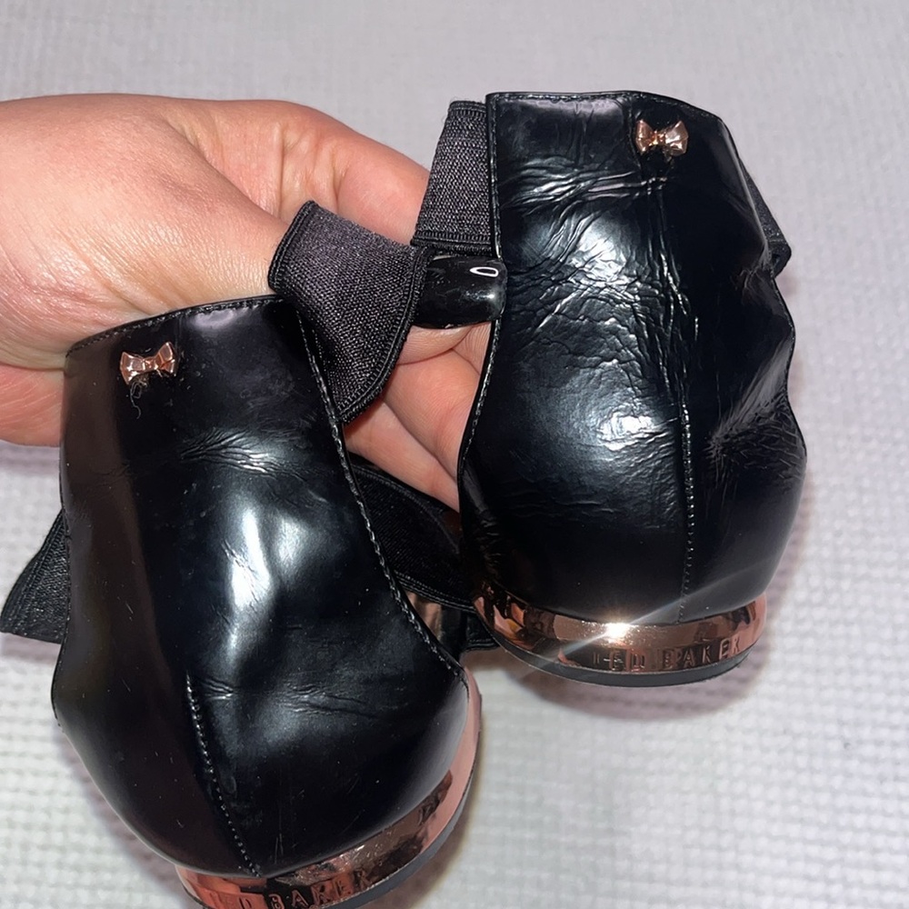 Ted Baker Black & Rose Gold Flats Sandals Size 8 - Picture 3 of 5